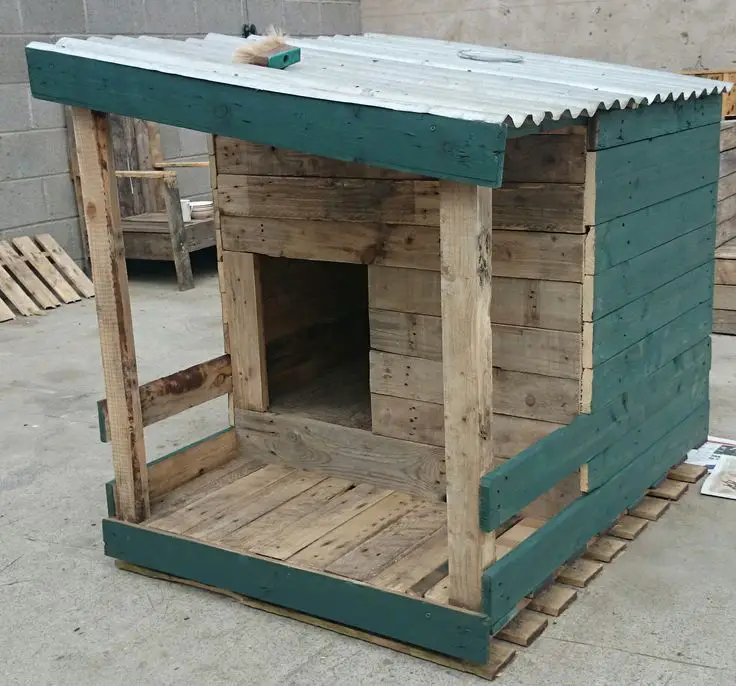 construirea unei custi de caine how to build a dog house with pallets 3