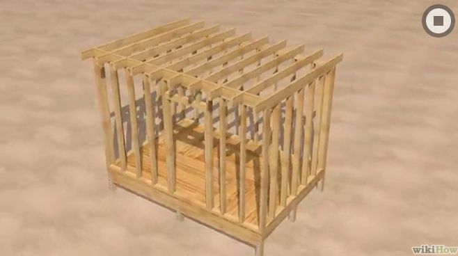 Constructia unei magazii din lemn in gradina