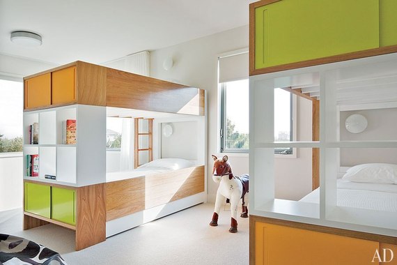 Dormitorul copiilor in culori diferite