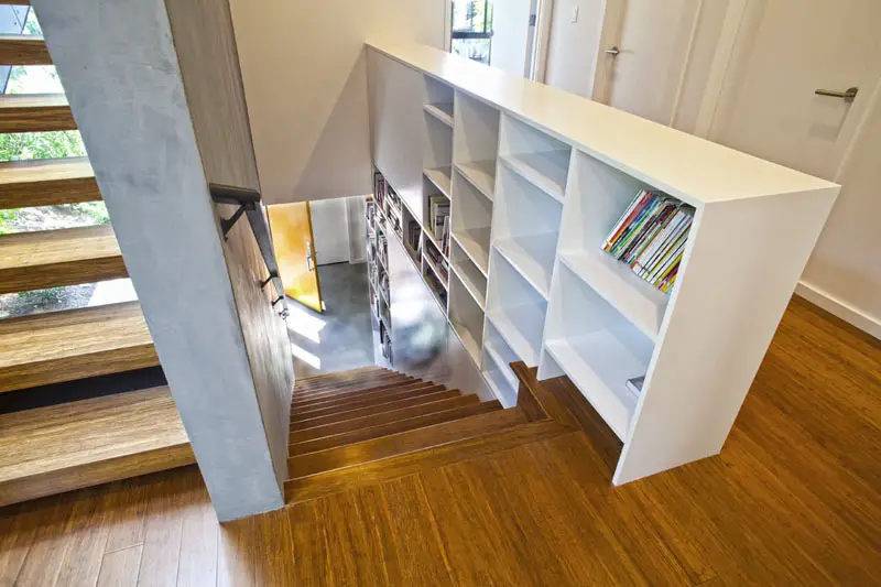 scari cu biblioteci in loc de balustrada Staircases with integrated bookshelves 4