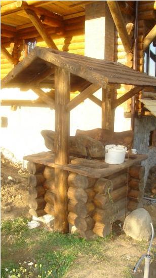 case traditionale din lemn 2 fantana