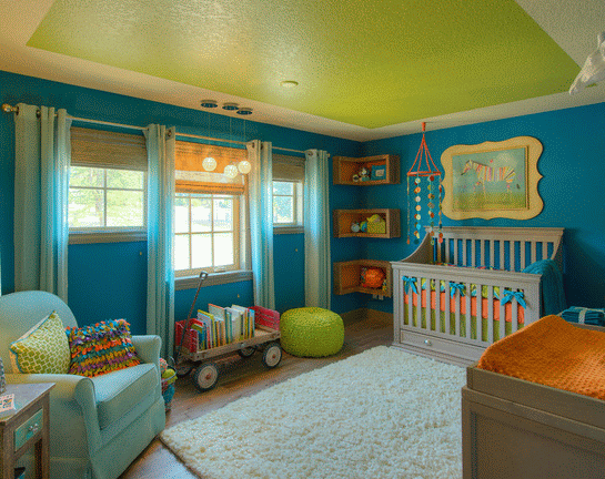 pictarea tavanului in camera bebelusului culoare