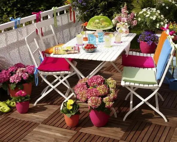 Small balcony design ideas for relaxation