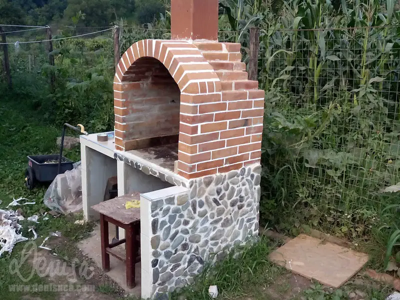 constructia unui gratar de gradina How to build an outdoor brick oven 5