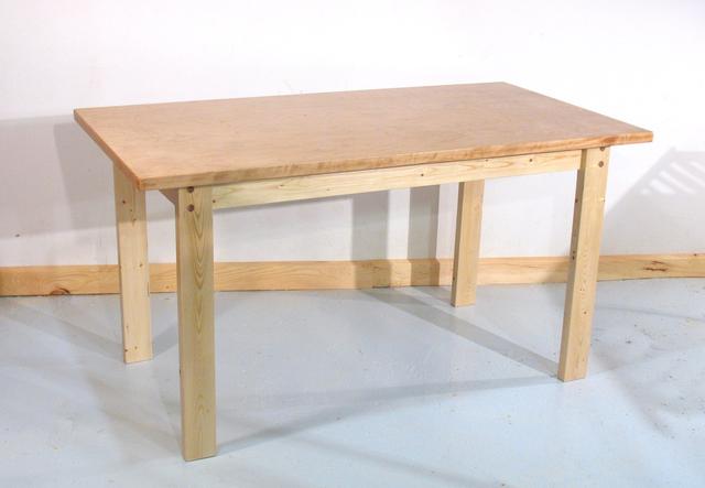 How to make a wood table at home