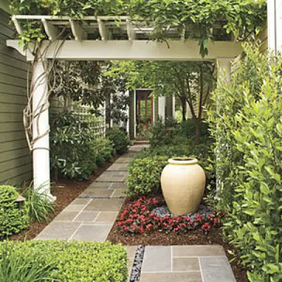 Classic courtyards and gardens at home