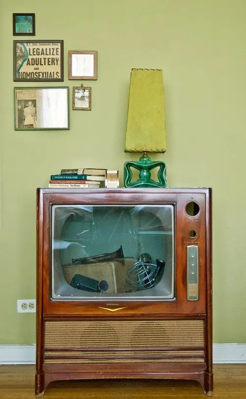 What to do with an old TV at home