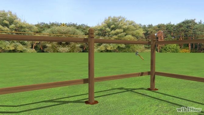 How to build a wood fence at home