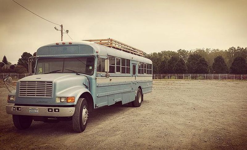 Casa din autobuz scolar