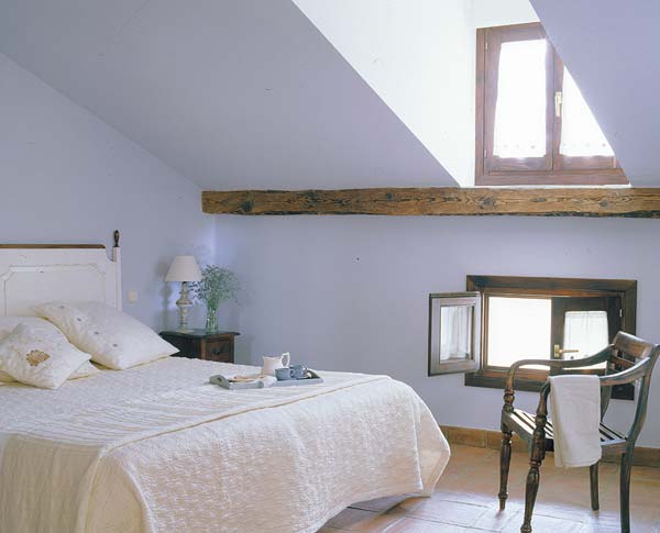 amenajarea unei mansarde mici small attic room design ideas 8