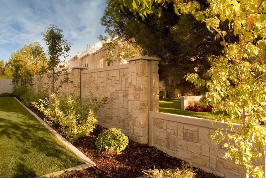 Decorative stone fence ideas for all