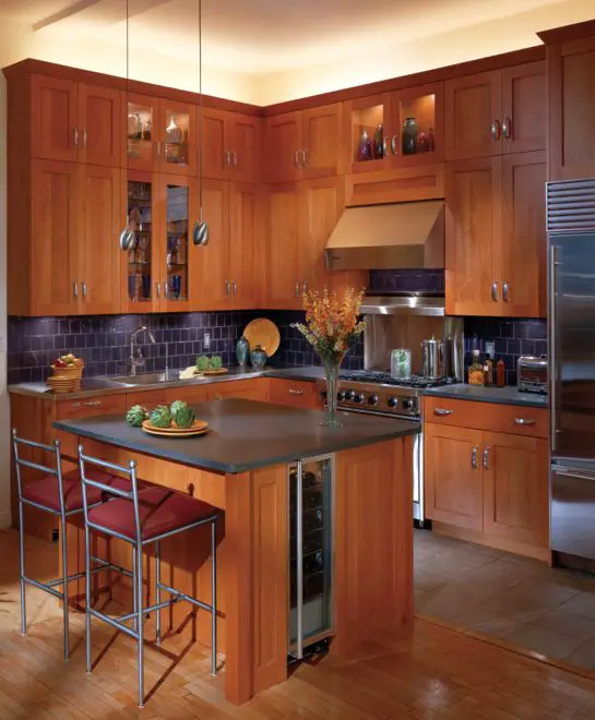 mobila de bucatarie din lemn masiv Solid wood kitchen cabinets 1