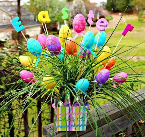 decoratiuni de paste in gradina Outdoor Easter decorations 4