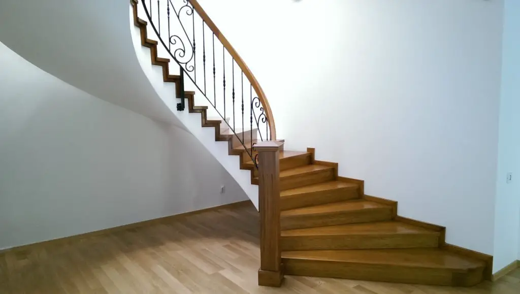 scari interioare din lemn 