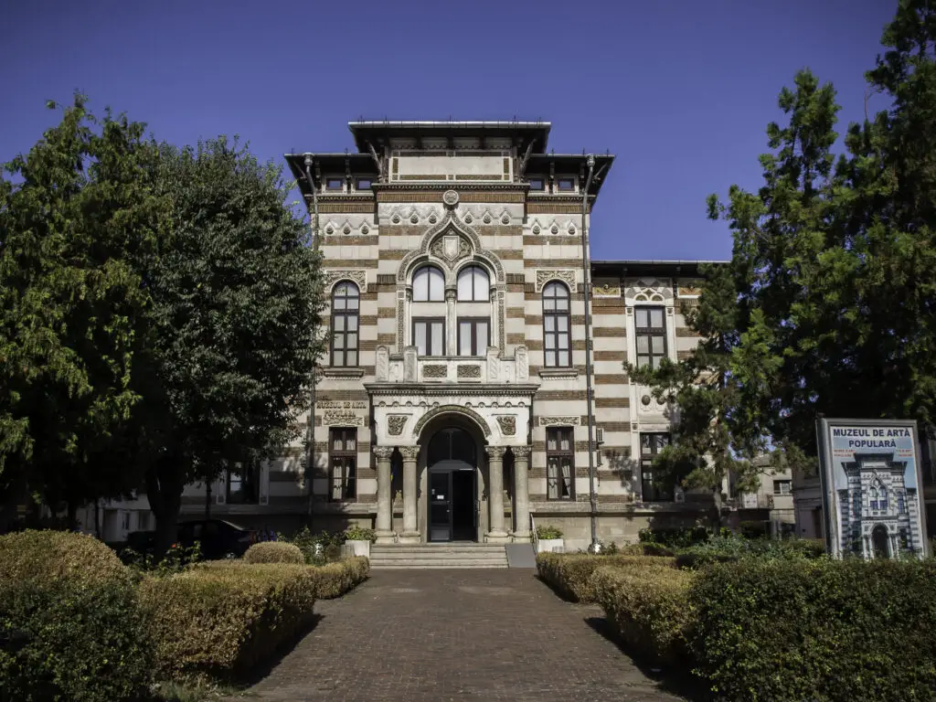 cele mai vechi clădiri din Constanța Muzeul de Artă Populară
